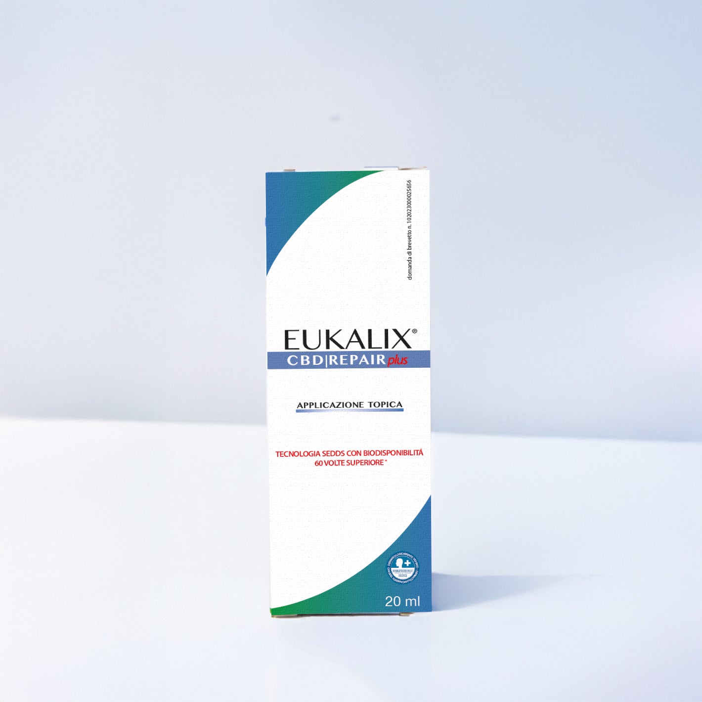 EUKALIX All-in Capsaicina, Eucalipto, Repair Plus topical CBD formula in a package, front view of the product box.